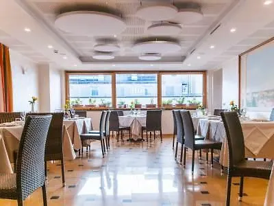Diana Roof Garden Hotel 4*