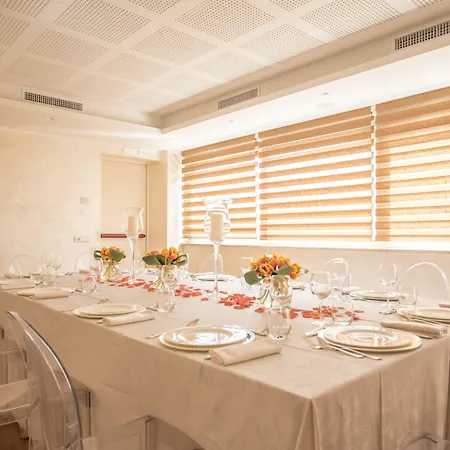 Diana Roof Garden فندق