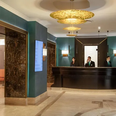 Diana Roof Garden 4*