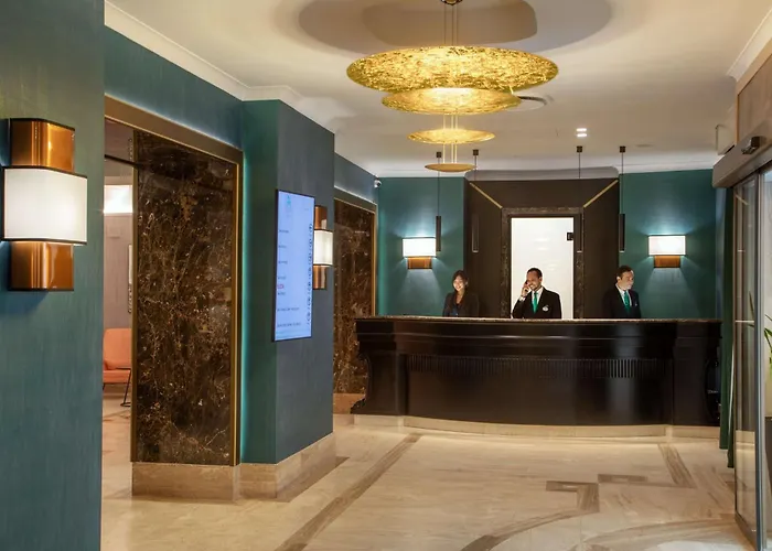 Diana Roof Garden 4*